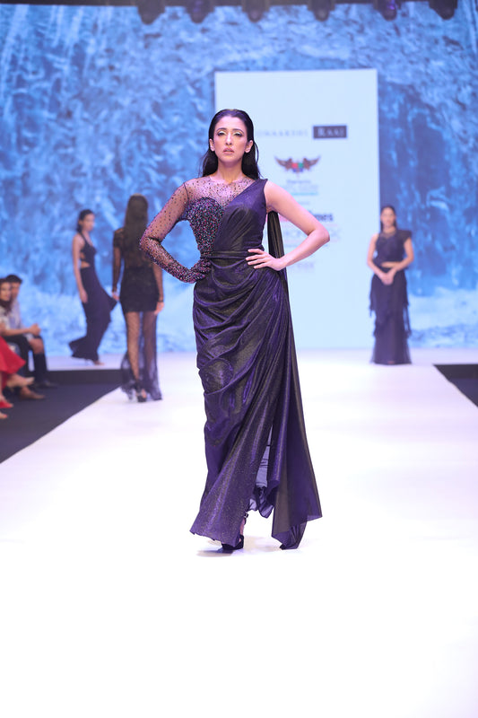 Glove full sleeves saree gown