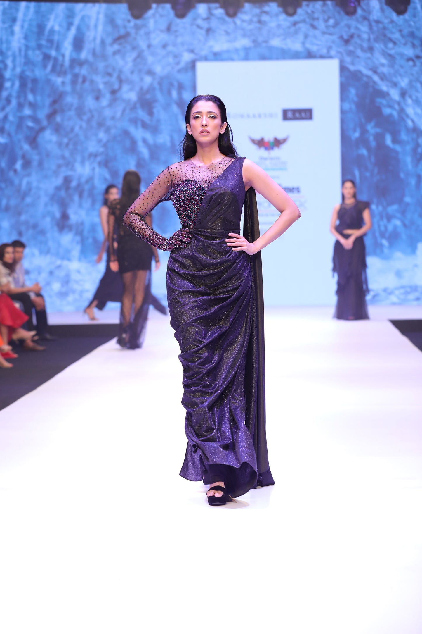 Glove full sleeves saree gown