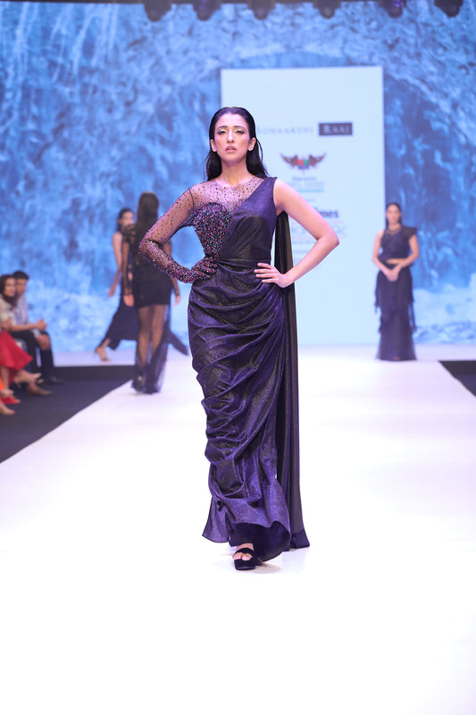 Glove full sleeves saree gown