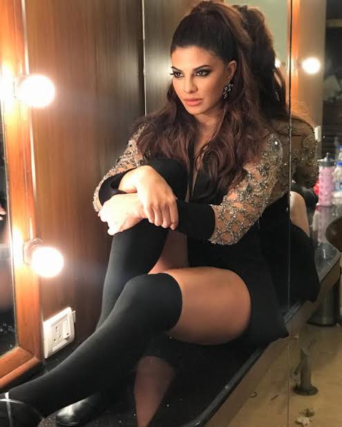 JACQUELINE FERNANDES